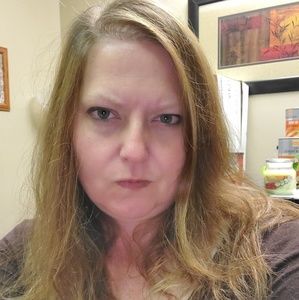 Meet your Posher, Denise